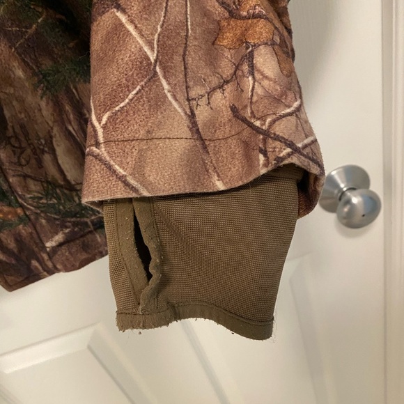 Field & Stream Women's Red and Camo Jacket - Picture 3 of 8